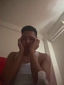 xgregor07 online show from 12/18/25, 01:22