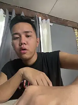 Snapshot of xgregor07 chatting on 12/19/25, 02:07 xgregor07 online show from 12/19/25, 02:07