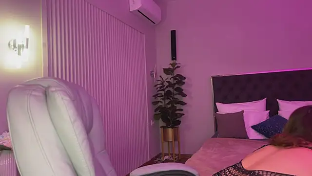 XtraHotX online show from 01/19/25, 01:10