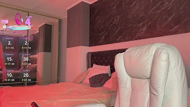 XtraHotX online show from 09/26/25, 12:03