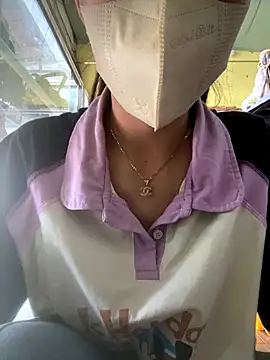 Snapshot of Rosa_998 chatting on 10/30/25, 01:40 Rosa 998 online show from 10/30/25, 01:40