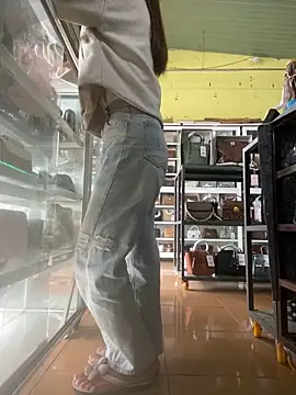 Snapshot of Rosa_998 chatting on 11/01/25, 12:56 Rosa 998 online show from 11/01/25, 12:56