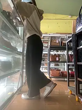 Snapshot of Rosa_998 chatting on 11/08/25, 02:34 Rosa 998 online show from 11/08/25, 02:34