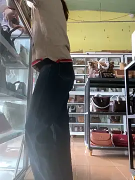 Snapshot of Rosa_998 chatting on 11/18/25, 12:38 Rosa 998 online show from 11/18/25, 12:38