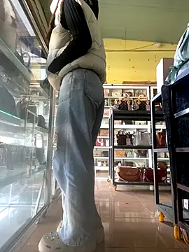 Snapshot of Rosa_998 chatting on 11/26/25, 01:28 Rosa 998 online show from 11/26/25, 01:28