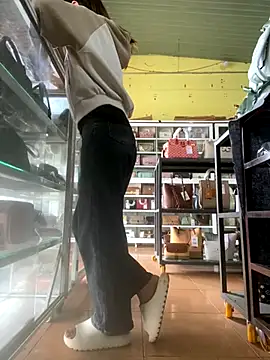 Snapshot of Rosa_998 chatting on 12/01/25, 12:59 Rosa 998 online show from 12/01/25, 12:59