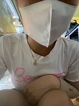 Snapshot of Rosa_998 chatting on 05/07/26, 01:11 Rosa 998 online show from 05/07/26, 01:11