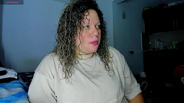 mariana maze online show from 01/12/25, 04:42