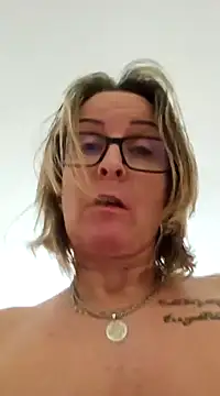 Snapshot of Steffi45 chatting on 12/09/24, 08:44 Steffi45 online show from 12/09/24, 08:44