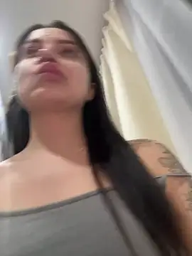 Snapshot of ellie_ssexy chatting on 01/14/25, 02:43 ellie ssexy online show from 01/14/25, 02:43