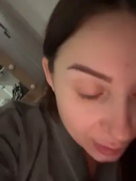 Snapshot of ellie_ssexy chatting on 09/29/25, 04:17 ellie ssexy online show from 09/29/25, 04:17