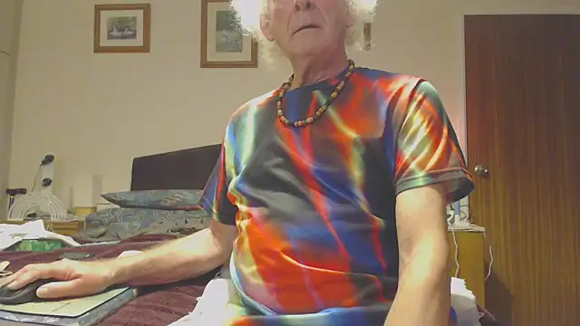 WaverlyKernow online show from 12/22/24, 10:28