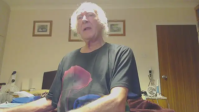 WaverlyKernow online show from 01/11/25, 04:16