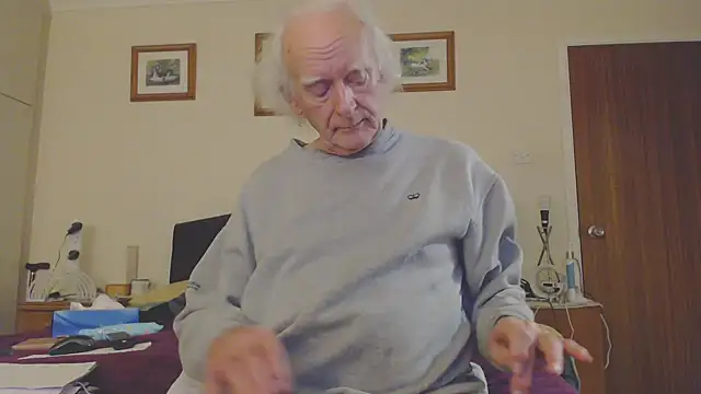 WaverlyKernow online show from 01/19/25, 02:59