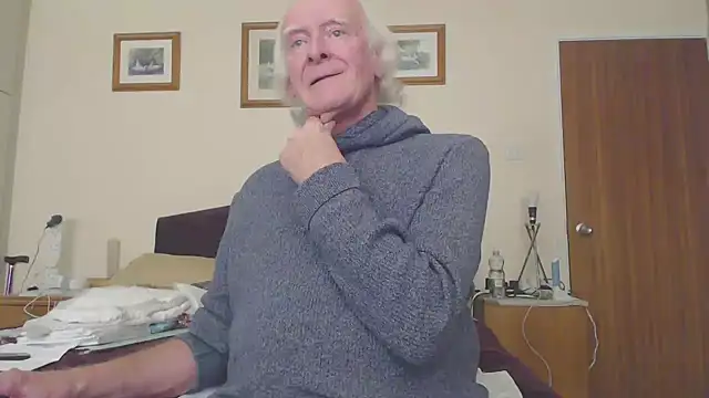 WaverlyKernow online show from 02/26/25, 04:03