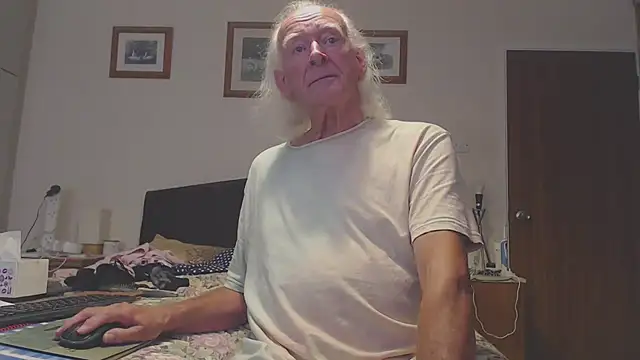 WaverlyKernow online show from 09/10/25, 03:01