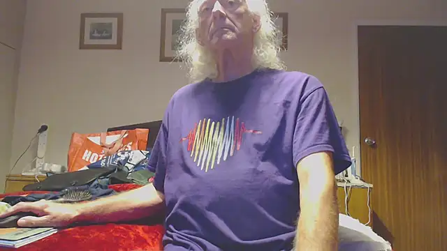 WaverlyKernow online show from 10/01/25, 06:47