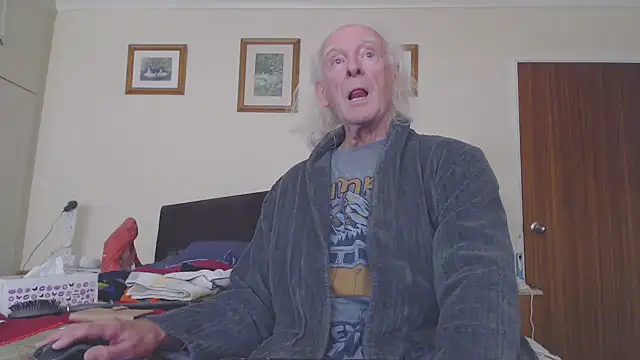 WaverlyKernow online show from 10/17/25, 02:19