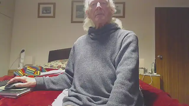 Snapshot of WaverlyKernow chatting on 11/27/25, 10:17 WaverlyKernow online show from 11/27/25, 10:17