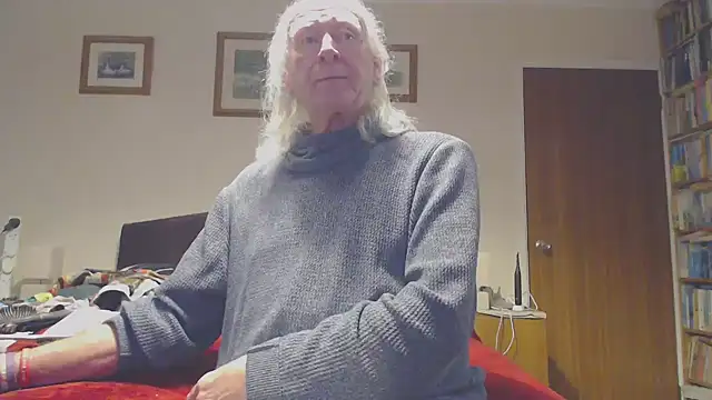 Snapshot of WaverlyKernow chatting on 02/01/26, 09:08 WaverlyKernow online show from 02/01/26, 09:08