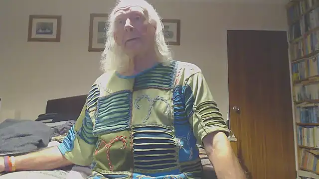 Snapshot of WaverlyKernow chatting on 03/05/26, 05:53 WaverlyKernow online show from 03/05/26, 05:53