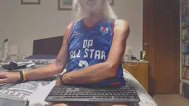 Snapshot of WaverlyKernow chatting on 07/19/26, 03:38 WaverlyKernow online show from 07/19/26, 03:38
