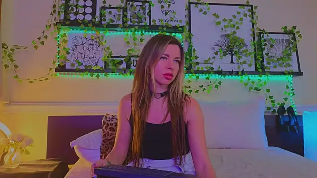 Real Tini online show from 01/18/25, 07:04