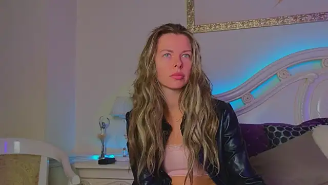 Real Tini online show from 10/03/25, 08:33