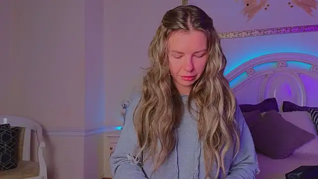 Real Tini online show from 10/11/25, 11:42