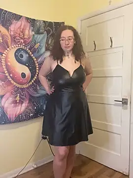 Snapshot of mistress_kasha chatting on 02/04/26, 07:31 mistress kasha online show from 02/04/26, 07:31