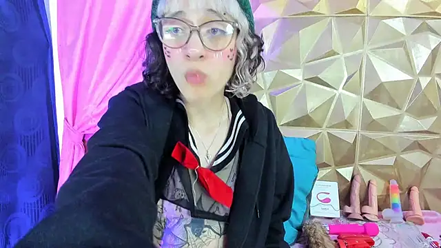 Snapshot of neeko_princes chatting on 12/12/24, 03:16 neeko princes online show from 12/12/24, 03:16