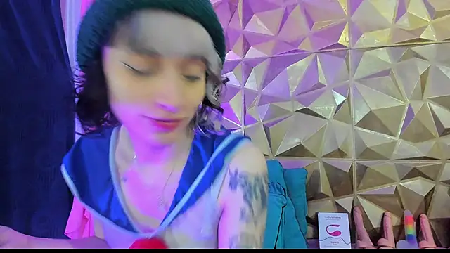 Snapshot of neeko_princes chatting on 12/19/24, 12:12 neeko princes online show from 12/19/24, 12:12