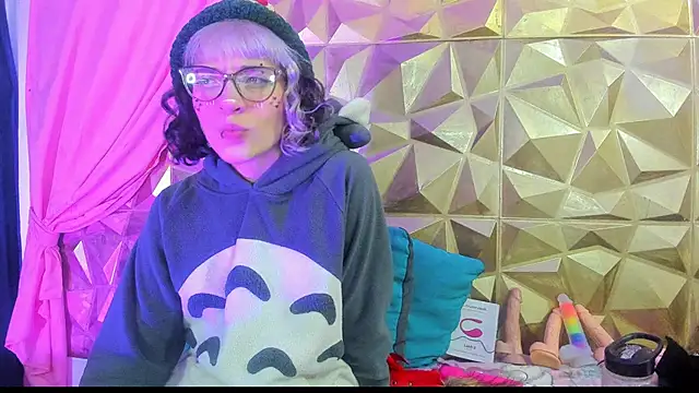 Snapshot of neeko_princes chatting on 12/23/24, 03:23 neeko princes online show from 12/23/24, 03:23