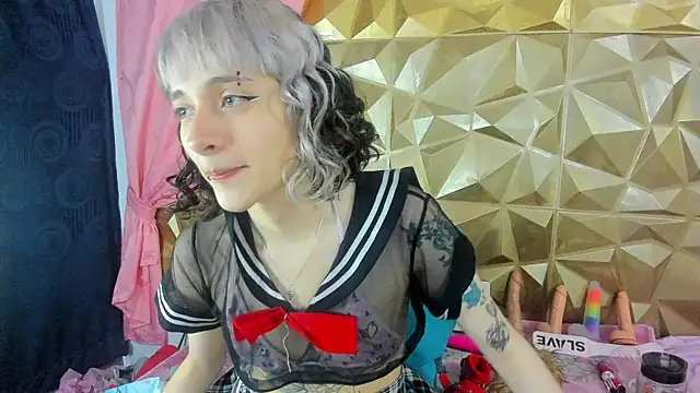 Snapshot of neeko_princes chatting on 02/01/25, 12:37 neeko princes online show from 02/01/25, 12:37