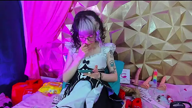Snapshot of neeko_princes chatting on 02/21/25, 03:10 neeko princes online show from 02/21/25, 03:10