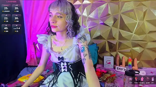 Snapshot of neeko_princes chatting on 03/10/25, 12:15 neeko princes online show from 03/10/25, 12:15