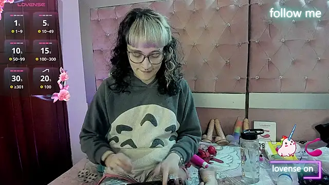 Snapshot of neeko_princes chatting on 03/03/26, 12:22 neeko princes online show from 03/03/26, 12:22