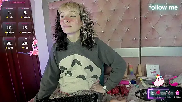 Snapshot of neeko_princes chatting on 03/11/26, 12:33 neeko princes online show from 03/11/26, 12:33