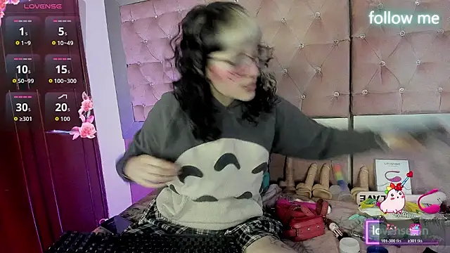 Snapshot of neeko_princes chatting on 03/19/26, 12:20 neeko princes online show from 03/19/26, 12:20