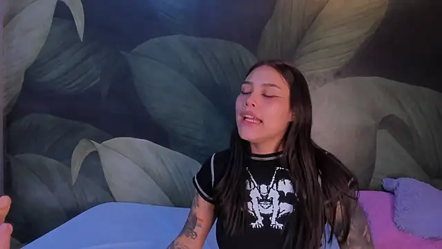 Snapshot of sweett_dirty chatting on 03/05/25, 03:18 sweett dirty online show from 03/05/25, 03:18