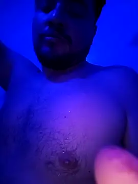 Snapshot of Bartolito001 chatting on 09/17/25, 07:43 Bartolito001 online show from 09/17/25, 07:43