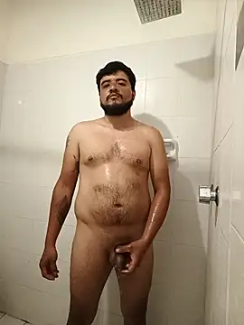 Snapshot of Bartolito001 chatting on 10/19/25, 01:39 Bartolito001 online show from 10/19/25, 01:39