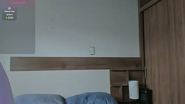 Snapshot of _fullmoon chatting on 02/25/25, 08:51 fullmoon online show from 02/25/25, 08:51