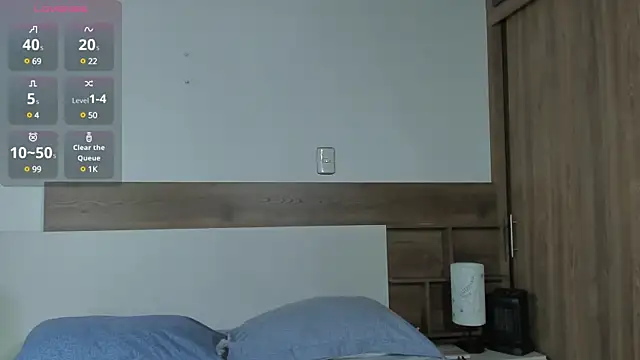 Snapshot of _fullmoon chatting on 02/27/25, 10:09 fullmoon online show from 02/27/25, 10:09