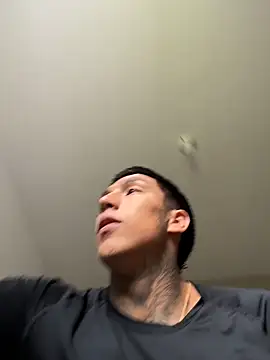 Snapshot of sendfer chatting on 03/27/26, 07:02 sendfer online show from 03/27/26, 07:02