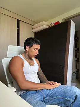 Snapshot of sendfer chatting on 04/05/26, 08:28 sendfer online show from 04/05/26, 08:28