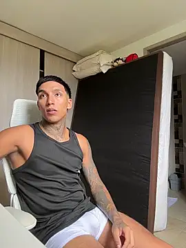 Snapshot of sendfer chatting on 04/10/26, 07:07 sendfer online show from 04/10/26, 07:07