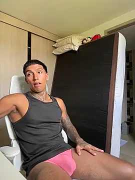 Snapshot of sendfer chatting on 04/25/26, 07:33 sendfer online show from 04/25/26, 07:33