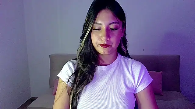 Lia 14  online show from 02/17/26, 12:07