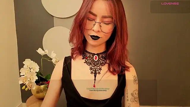 Snapshot of rosse_98_ chatting on 12/17/25, 02:23 rosse 98 online show from 12/17/25, 02:23